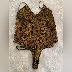 Leopard print nighty